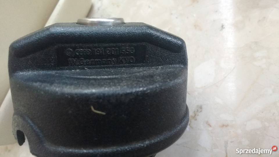 korek wlewu paliwa VW Audi z kluczykiem oryginał Warszawa