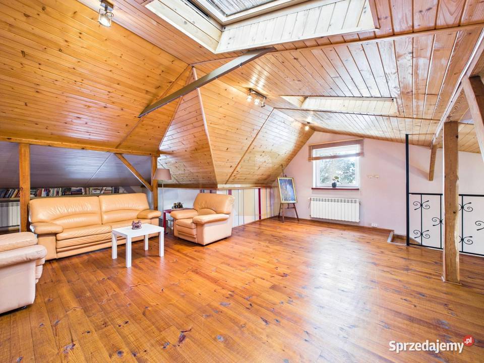 Dom z częścią usługową Dom rodziny w zielonym Józefów