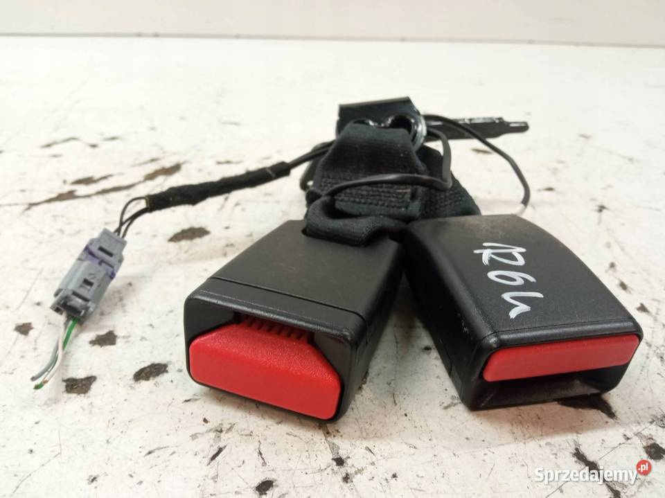 ZAPINKA PASA BEZPIECZEŃSTWA TYŁ KANAPY PODWÓJNA Rok produkcji 2017