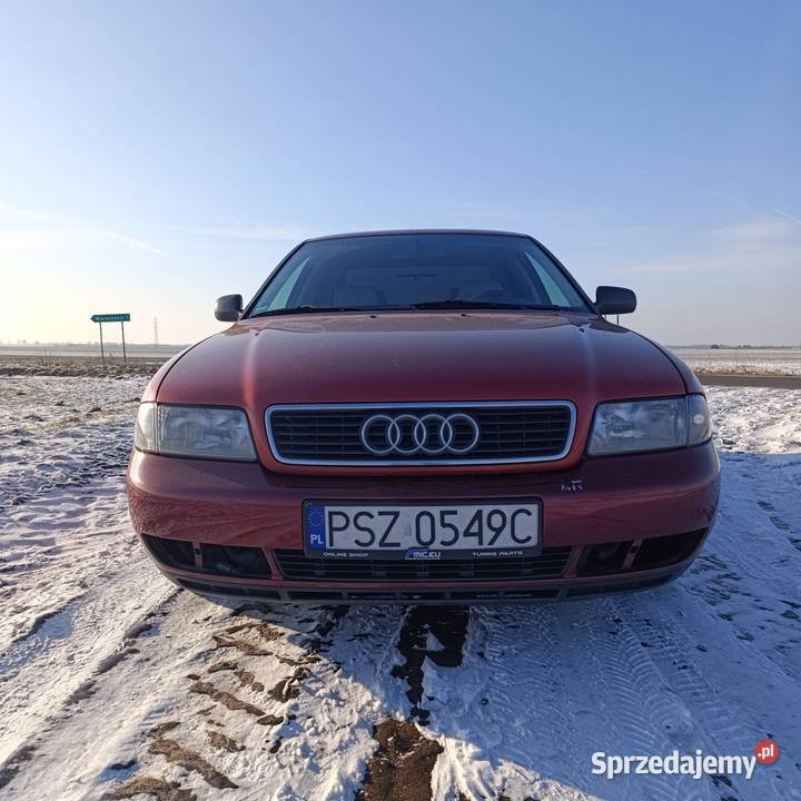 Audi a4 b5 1994 18 benzyna skórysedan szyberdach A4 Ćmachowo