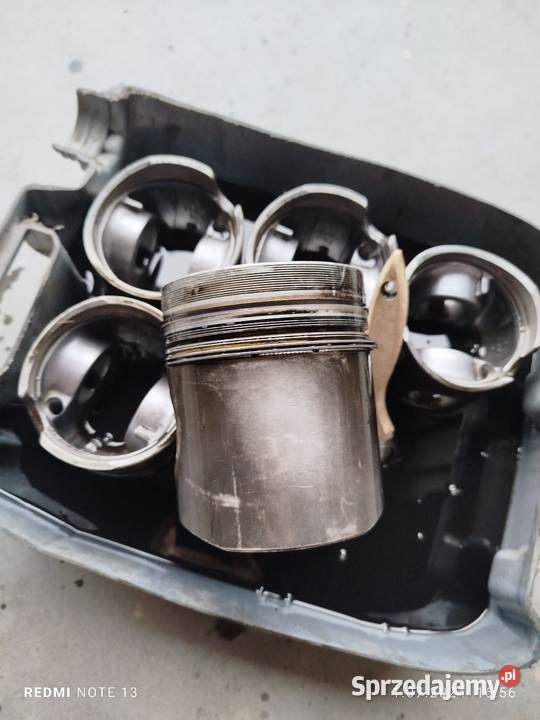Tłoki silnik deutz BF6L913 turbo oryginał lubelskie Hrubieszów