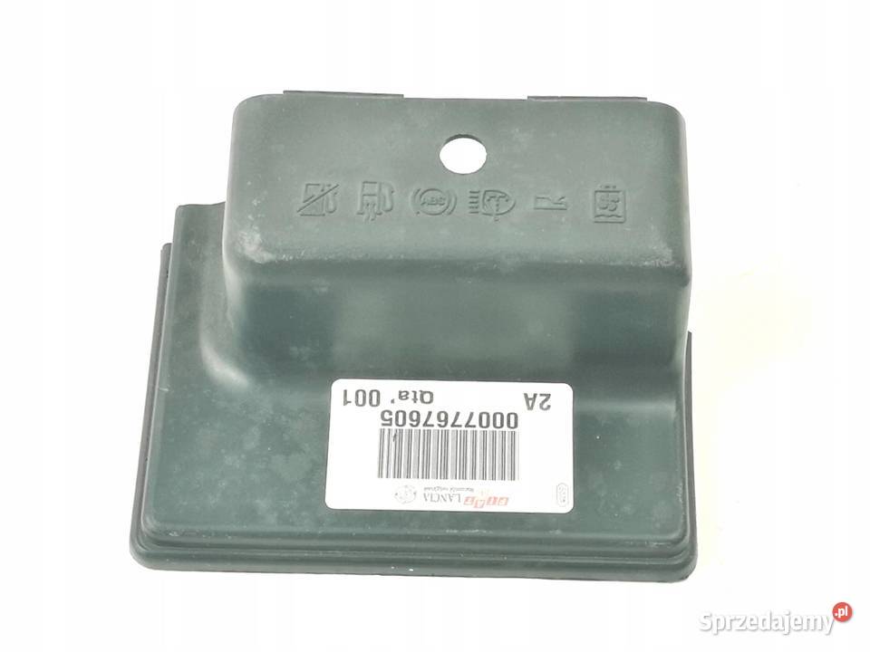 OBUDOWA SKRZYNKI BEZPIECZNIKÓW FIAT MAREA osobowe Skrzynki bezpieczników