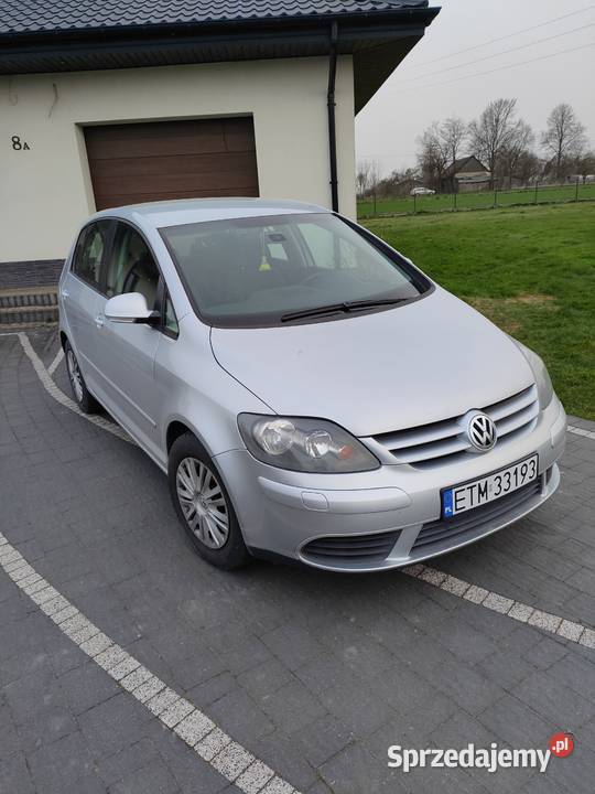 VW golf 5 plus  stan bardzo dobry. Bez rdzy