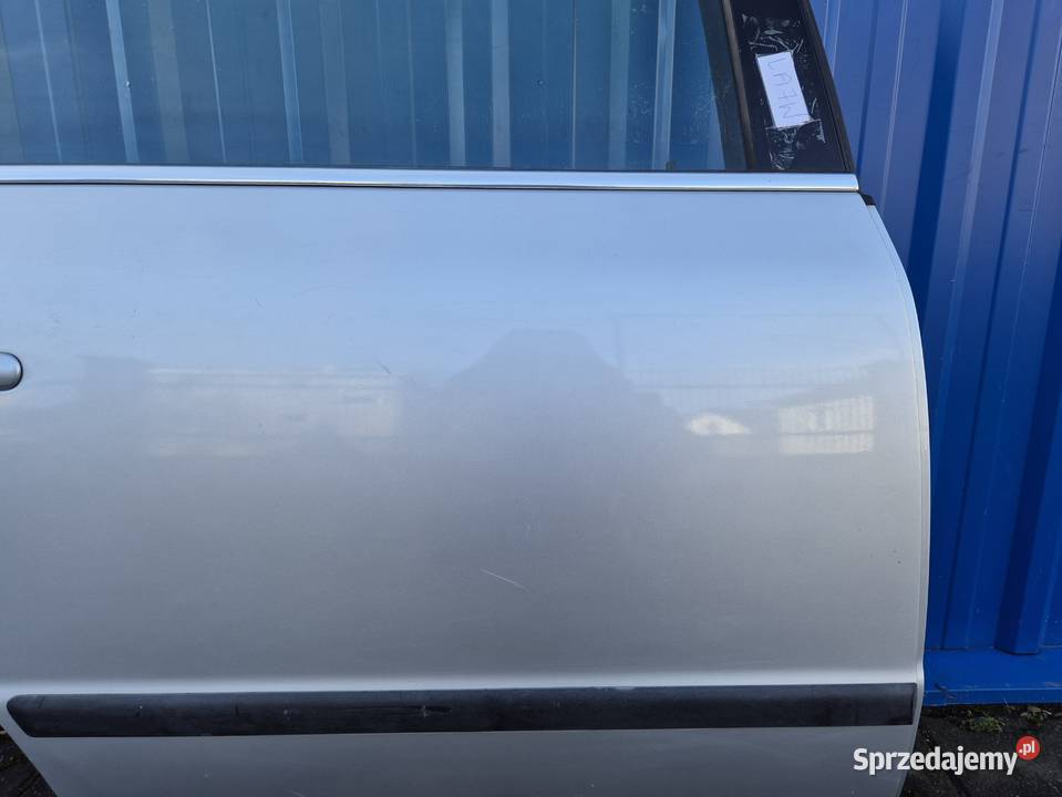 DRZWI TYŁ PRAWY TYLNE PRAWE VW PASSAT B5 FL osobowe Działoszyce