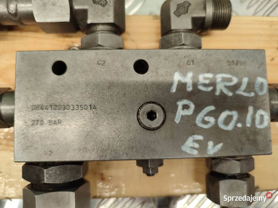 Zamek siłownika Merlo P 6010 EV