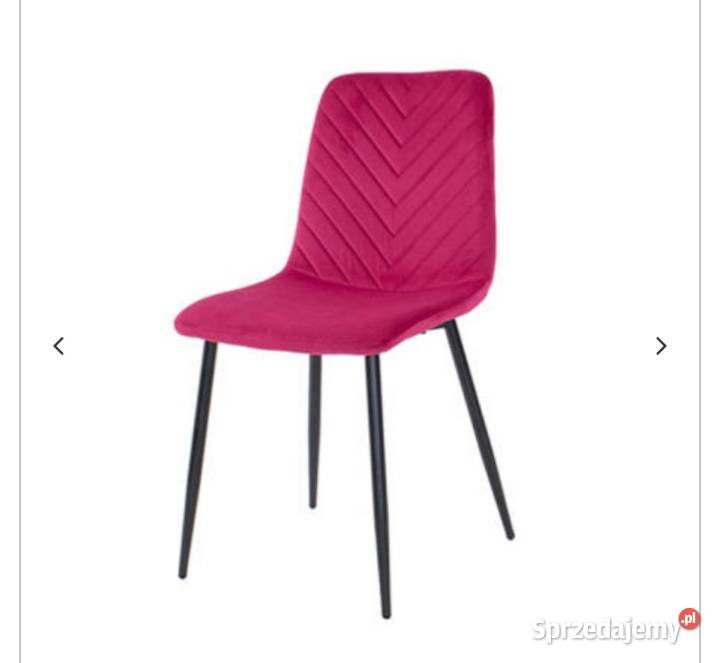 Krzesło różowe welurowe na czarnych nogach