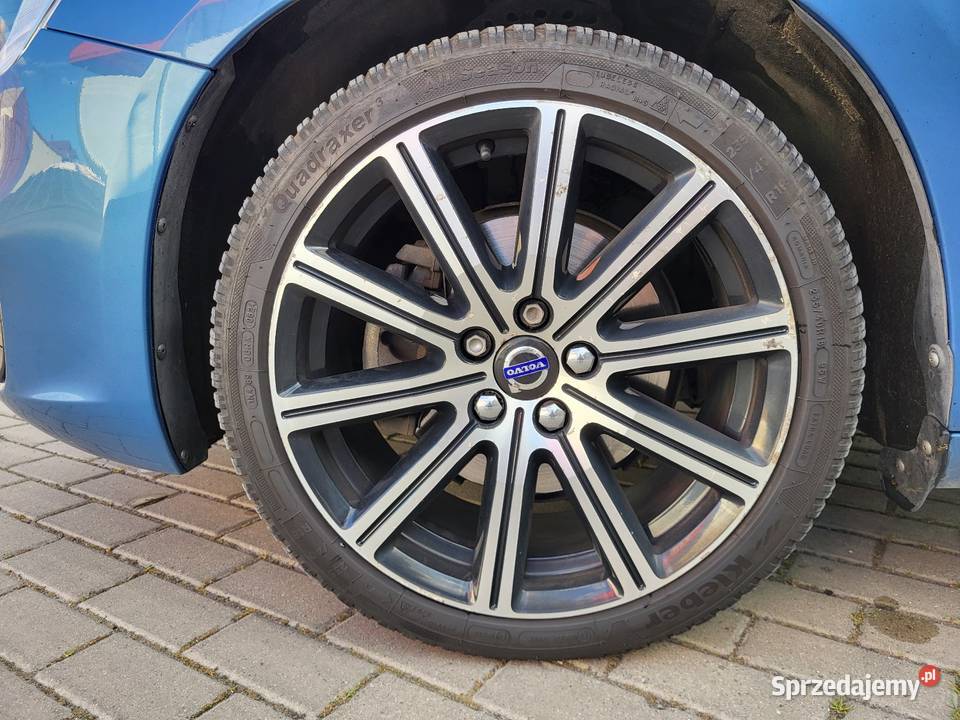 VOLVO V60 D2 MOMENTUM Jędrzejów