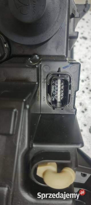 LAMPA DACIA SANDERO III LEWA osobowe Motoryzacja Barcin