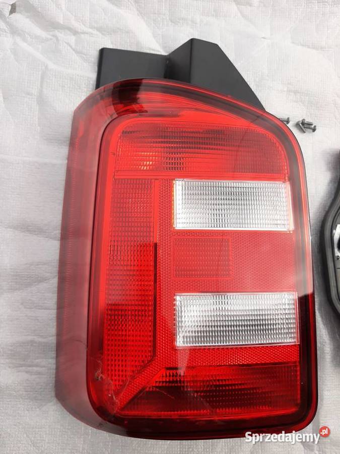 VW T6 Transporter 2019 rok tylna lewa lampa uszkodzona