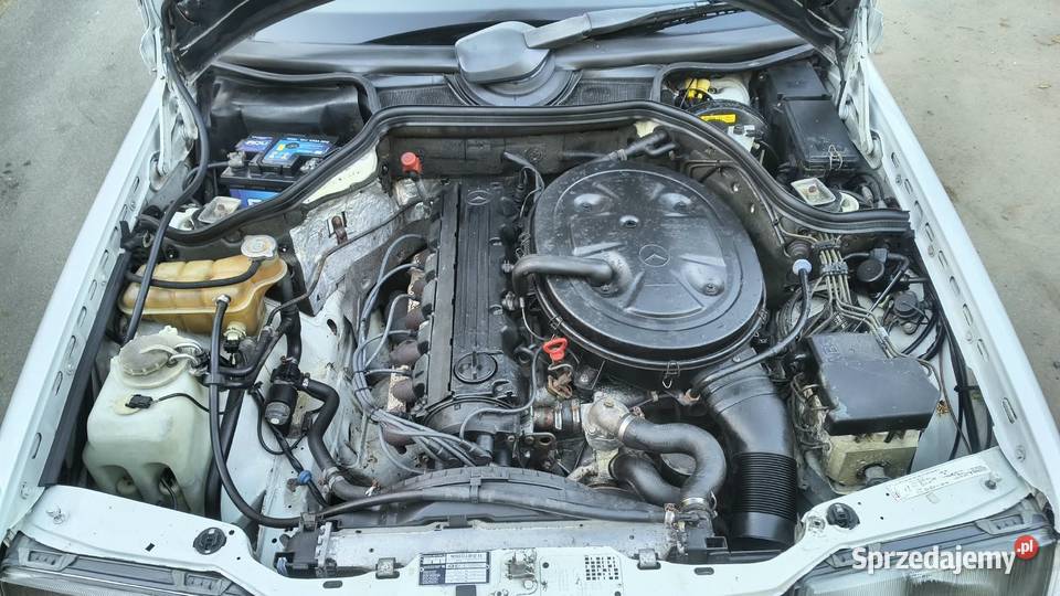 MERCEDESBENZ W124 C124 300 CE Coup z 1990 roku Zgierz