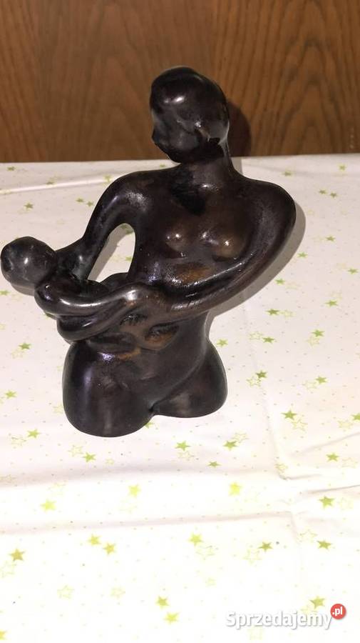 Figurka matki z dzieckiem Chorzew
