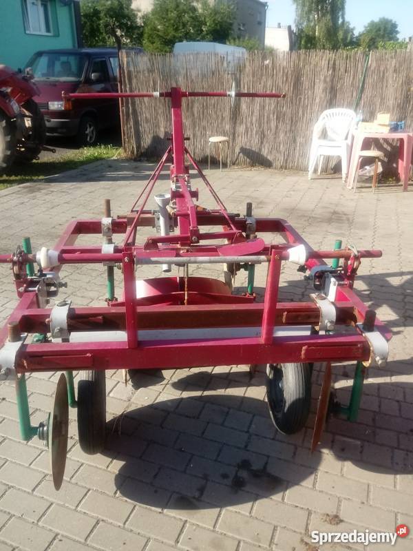 DeszczownieMaszyna do formowania zagonów Trzemeszno