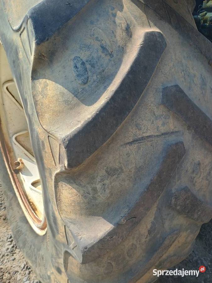 Opony 580x70x38 i480x70x28 lubelskie Krzczonów-Wójtowstwo