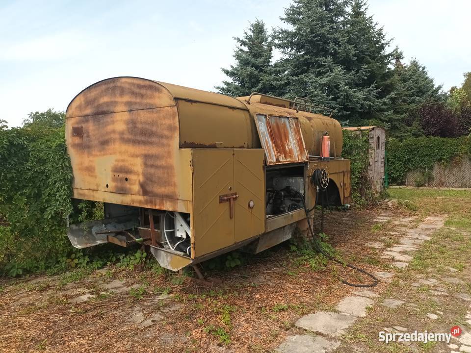Cysterna 7500 l z pompą paliwa 1983 mazowieckie Teresin sprzedam