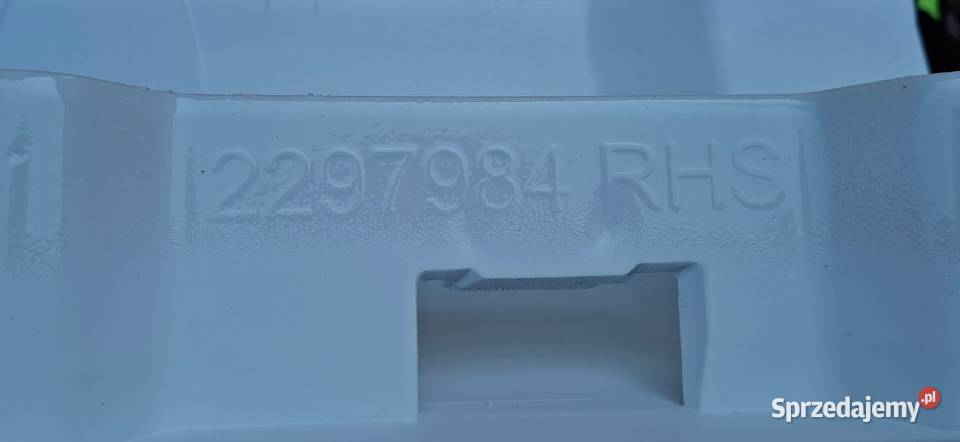 SCANIA R S LISTWA NAKŁADKA BŁOTNIKA PRAWA Bieleń