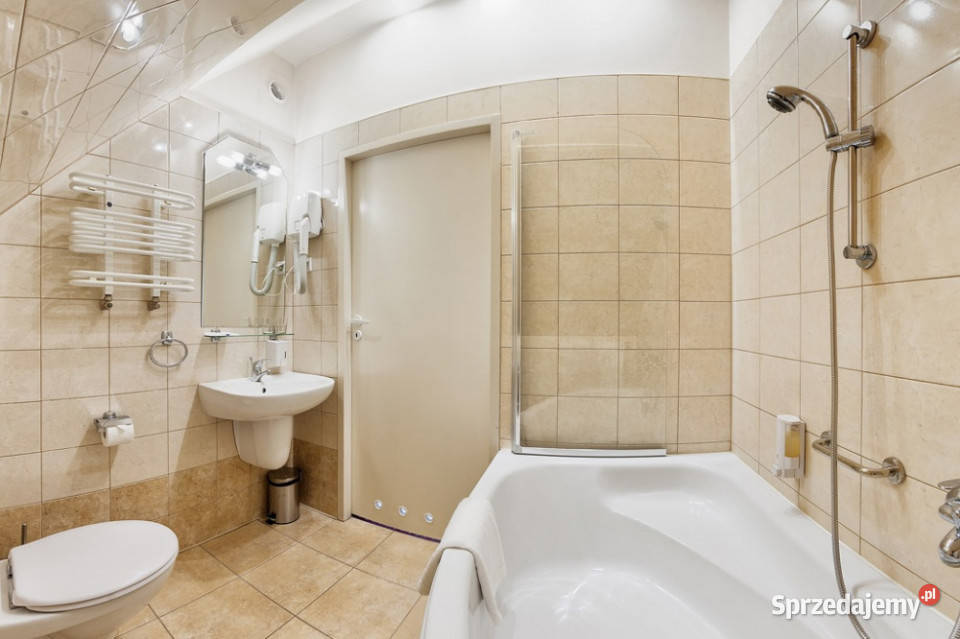 Sprzedam obiekt 3862zł/m2 Plewiska