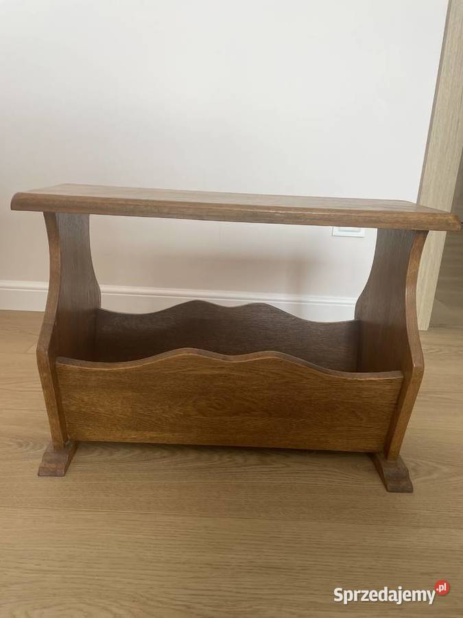 gazetnik gazeciak stolik drewniany Tarnobrzeg