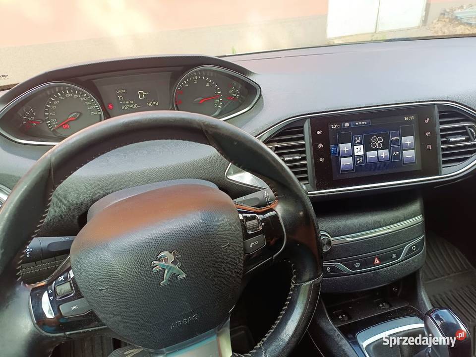 Peugeot 308 16 HDi 114 2016 1560cm3 308 małopolskie