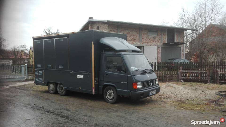 MB100 Food Truck Wrocław