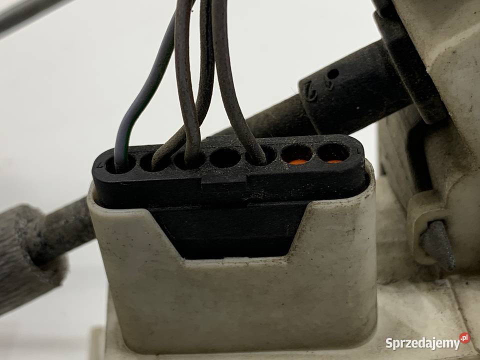 ZAMEK DRZWI PRAWY PRZÓD MERCEDES W169 Hatchback