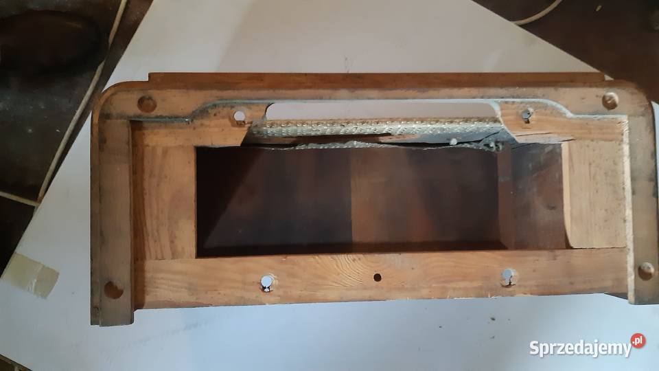 Obudowa starego odbiornika radiowegolampowego sprzedam