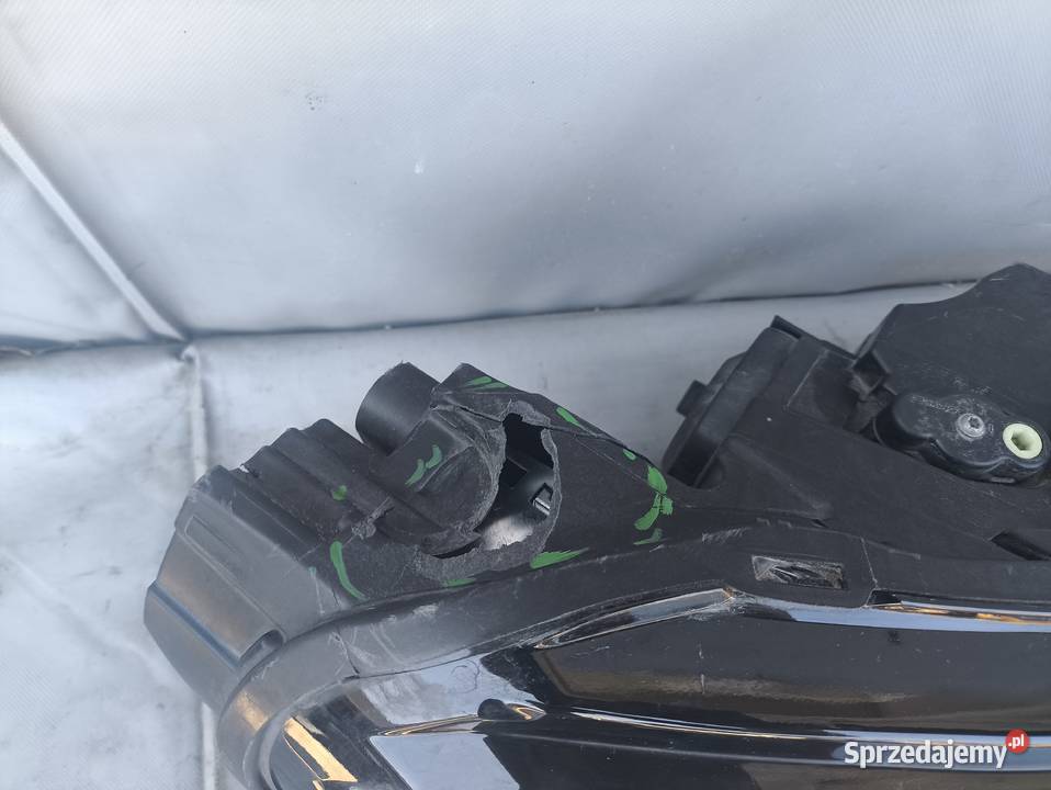 SKODA FABIA IV 4 LAMPA PRAWA PRZEDNIA REFLEKTOR sprzedam