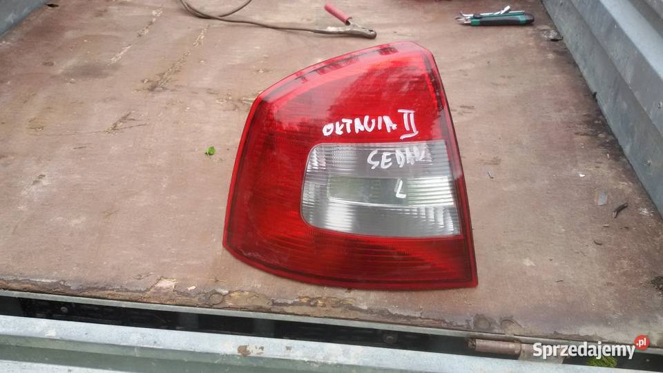 Skoda octavia 2 lampa tylna lewa Elbląg
