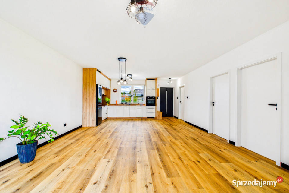 Nowy dom w zabudowie bliźniaczej lewa strona Galewice