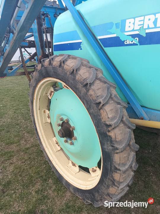 Opryskiwacz ciągany Berthoud Alba V30 Boćki