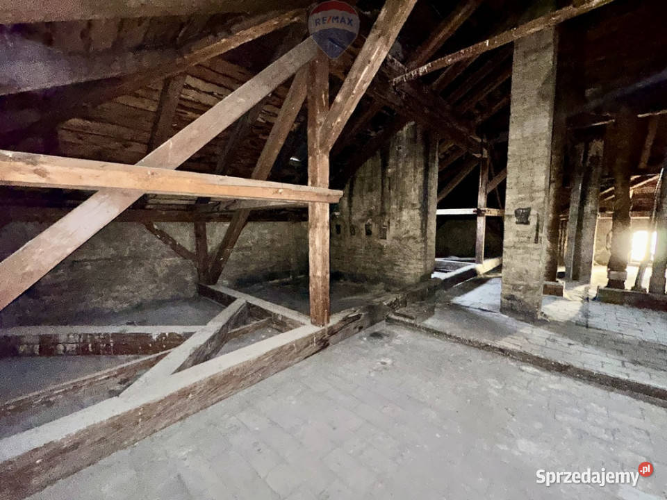 Całe piętro w reprezentacyjnej kamienicy Centrum śląskie