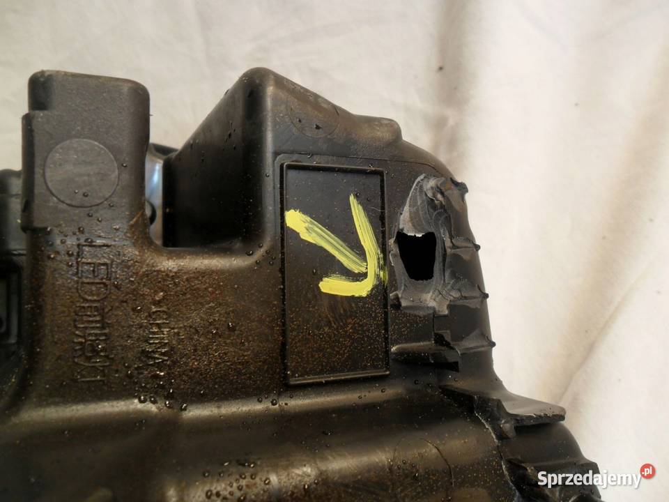 Reflektor XPENG G9 EV 22 prawy przód prawa wielkopolskie Nowy Tomyśl