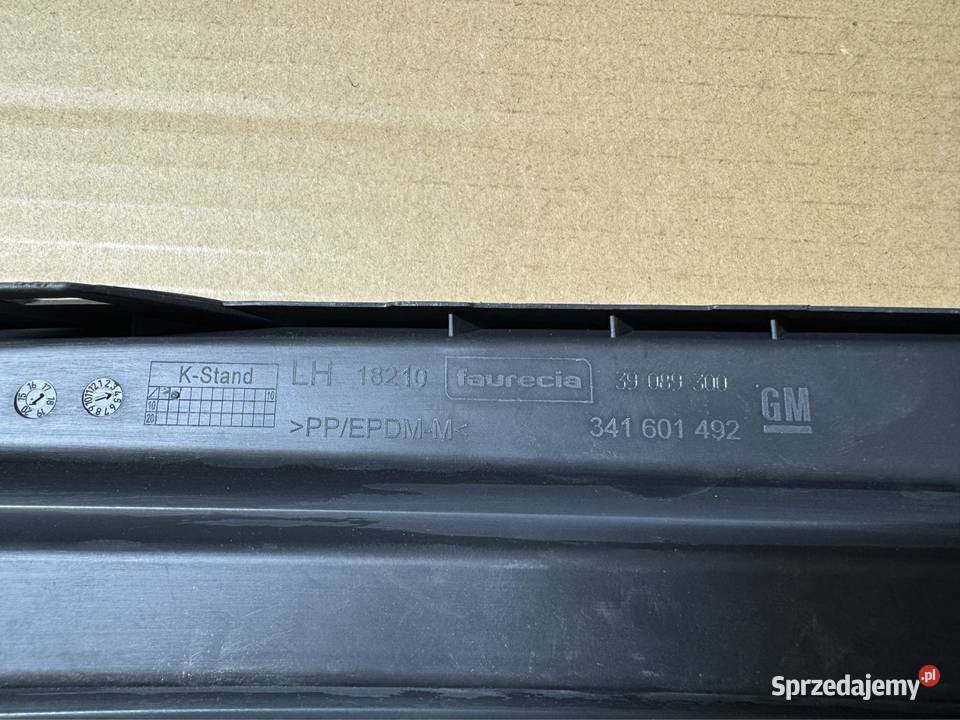 Kratka zderzaka przód lewa LH opel zafira C lift Karoseria sprzedam