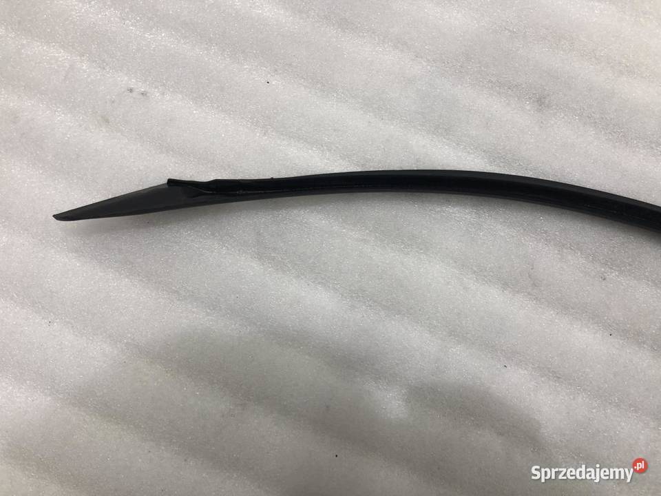 LISTWA SZYBY LEWA AM51R03195 FORD C II