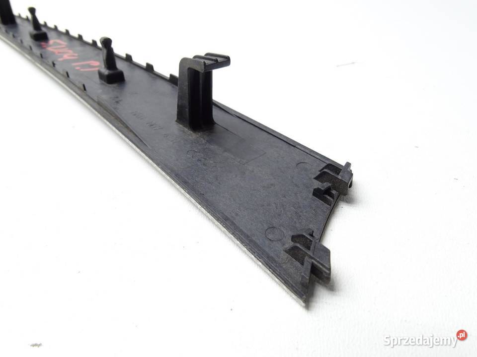 LISTWA DRZWI PRAWY TYŁ PRAWA TYLNA 8K0867420