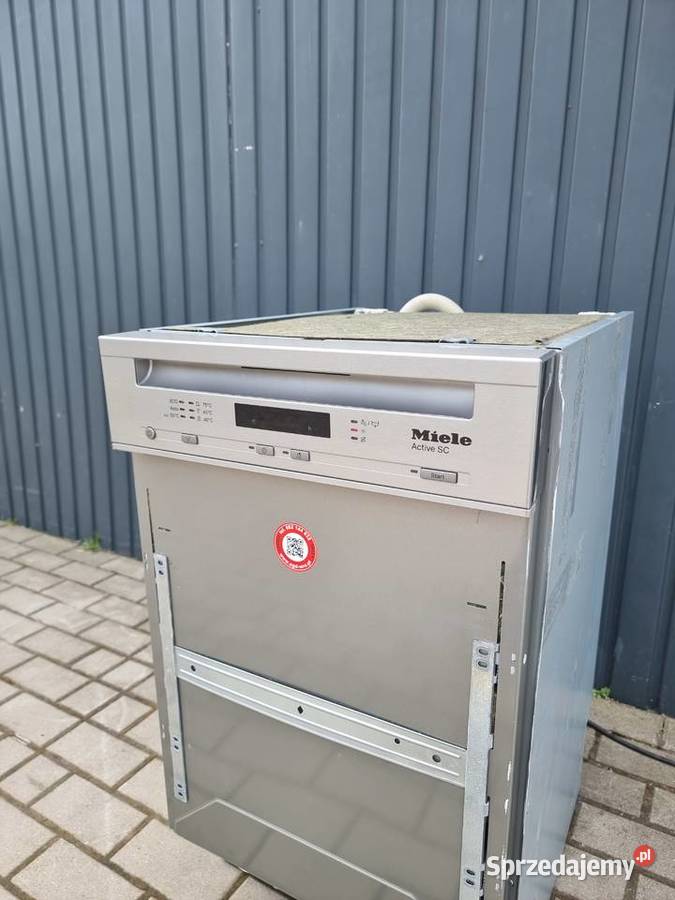 Zmywarka do zabudowy z widocznym panelem inox Wrocław
