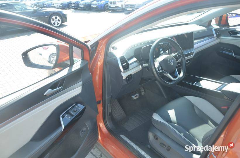 VOLKSWAGEN ID6 2022 EE 204 210159km Warszawa