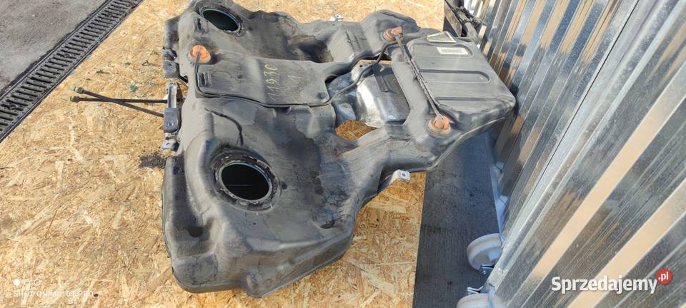 BAK ZBIORNIK PALIWA AUDI A4 B7 QUATTRO osobowe Części samochodowe Przystajń sprzedam