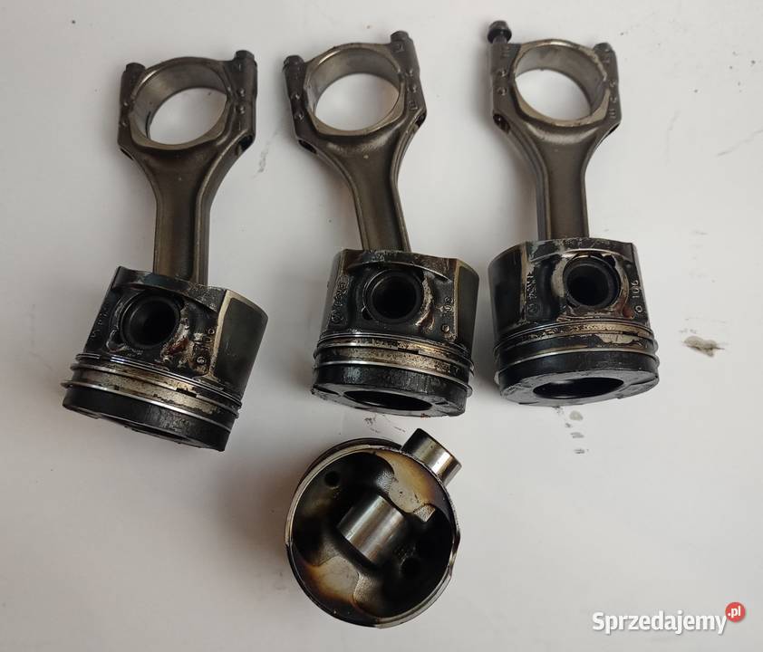 Tłok Opel 16 CDTI B16DTH 0687776302 944 Silniki i osprzęt Suchedniów sprzedam