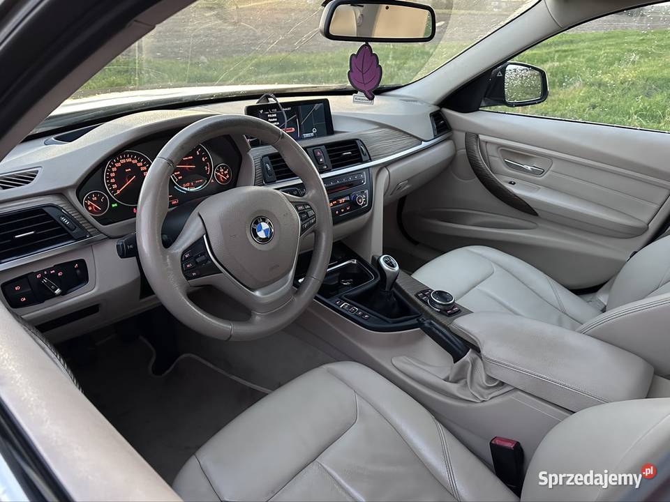 BMW F30 16 170 reflektory ksenonowe