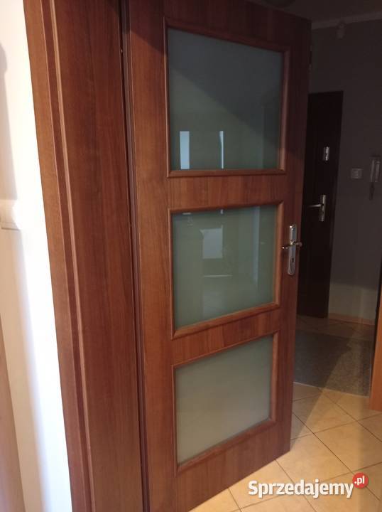 Sprzedam drzwi wewnętrzne pokojowe 80 prawe