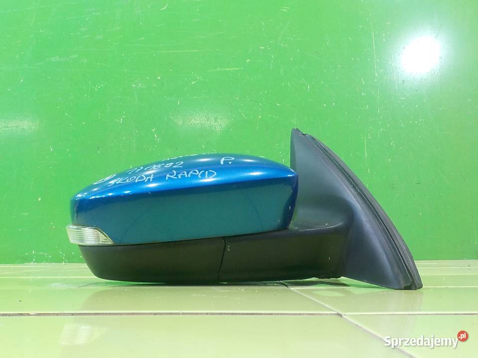 SKODA RAPID 14 TDI 16r 5D lusterko prawe Suków