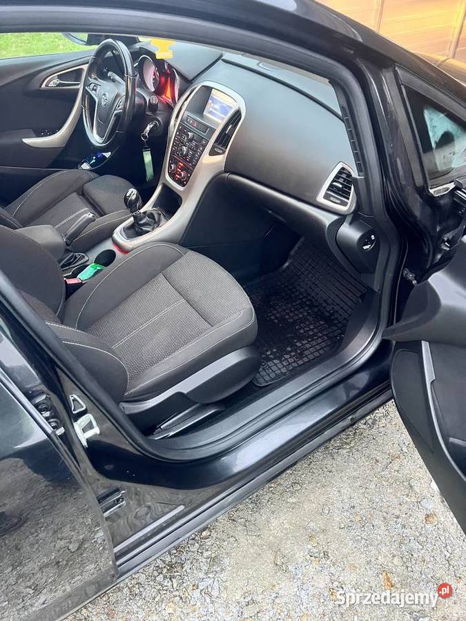 Opel Astra J SportsTourer 17cdti