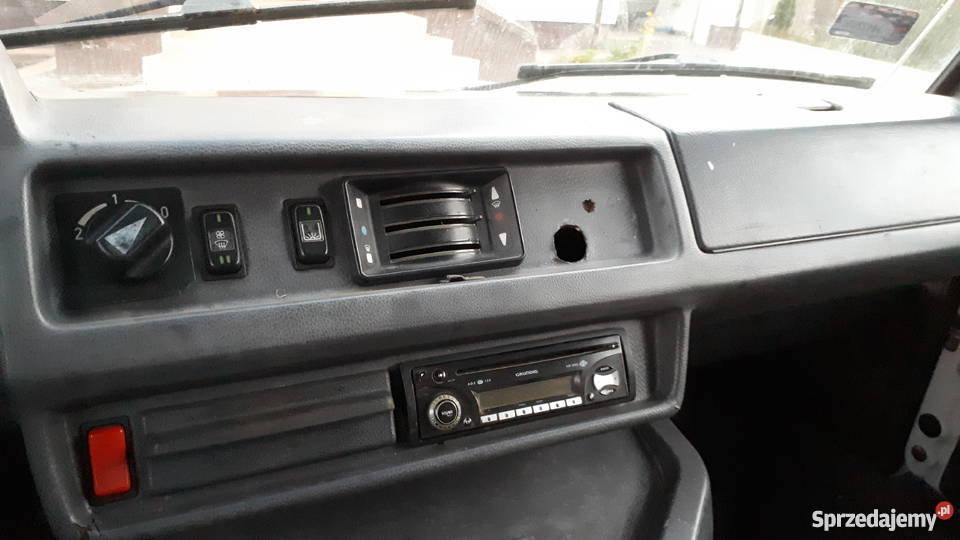 MercedesBenz 210D Kaczka NOWY SILNIK 29D Blaszak 920kg Wola Paprotnia