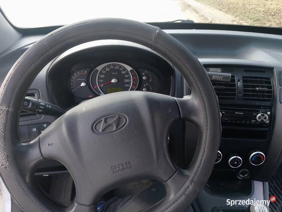 Hyundai Tucson I 20 BenzynaLPG 141 Hak OC 2027 biały Zgierz