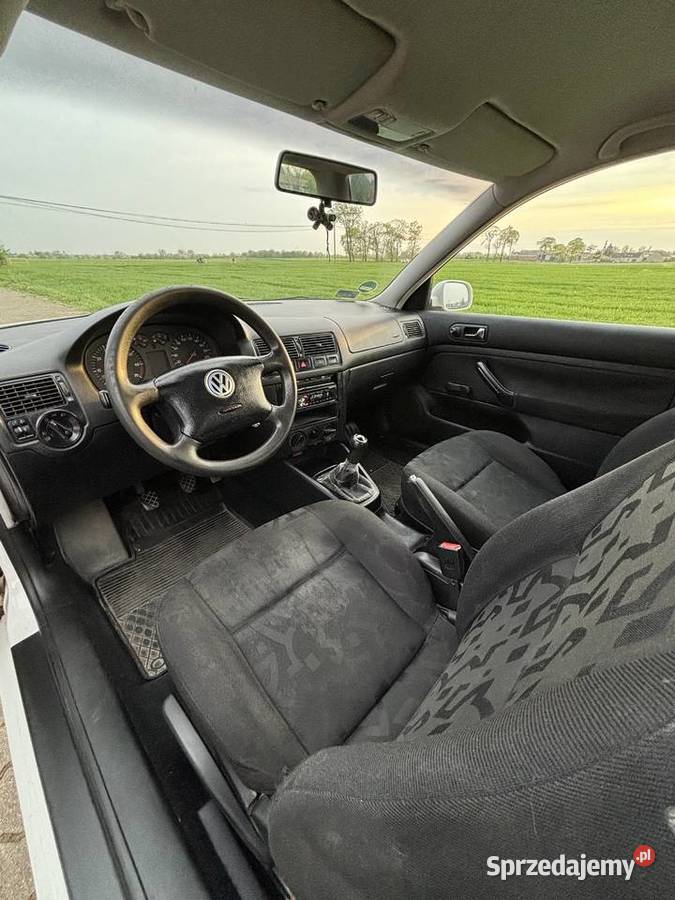 Volkswagen Golf IV 14 LPG Biały Chełmża