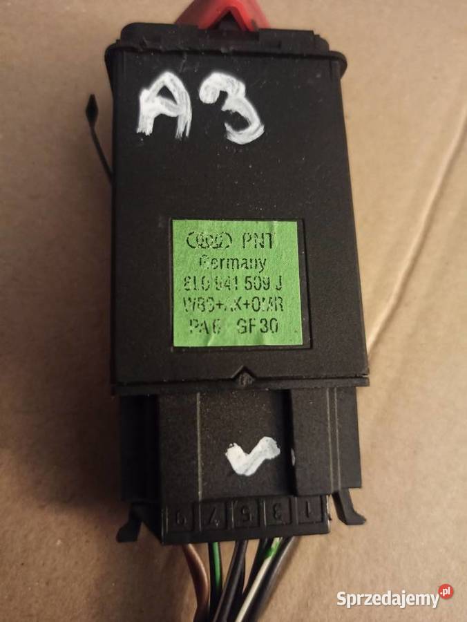 Audi A3 włącznik świateł awaryjnych 8L0941509J Bolesławiec