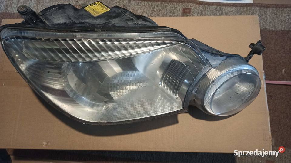 Lamy przednie skoda yeti 2011r Olszanica