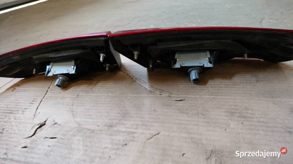 Lampy Mitsubishi ASX klapa tył Dębowiec