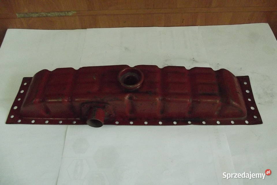 Zbiornik górny chłodnicy DT 75