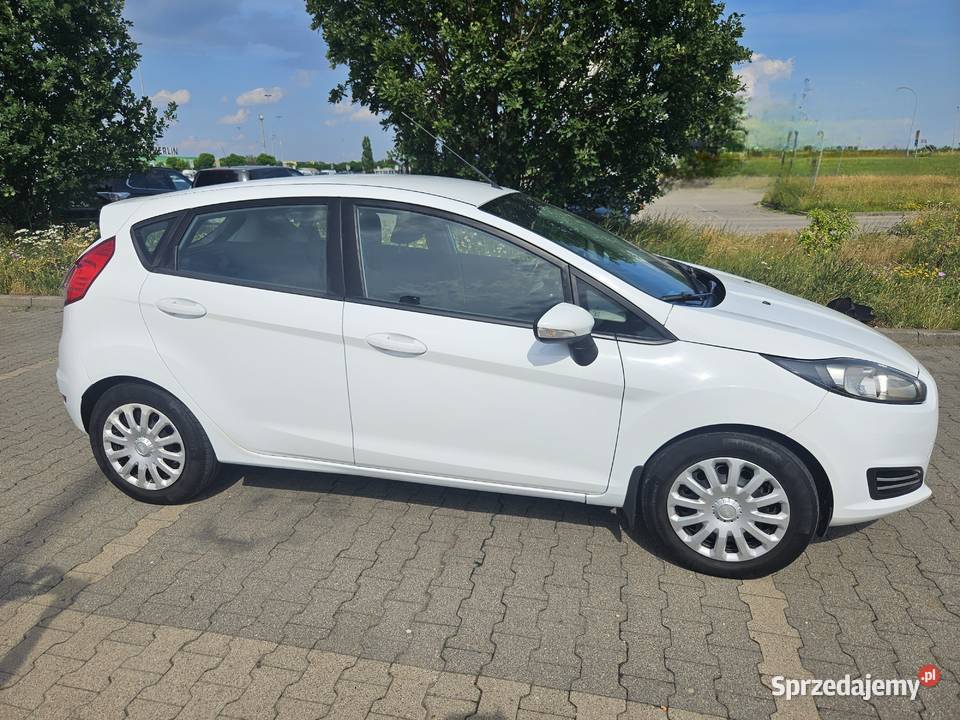 Ford Fiesta MK7 Lift 15 TDCi ECOnetic Salon Rok produkcji 2013 Fiesta Wrocław sprzedam
